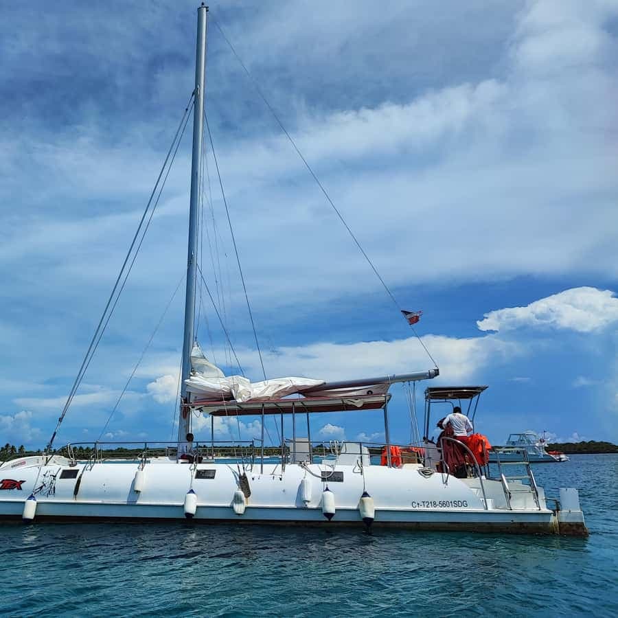 Catalina Island snorkeling: by Catamaran All inclusive - Dominican Republic
