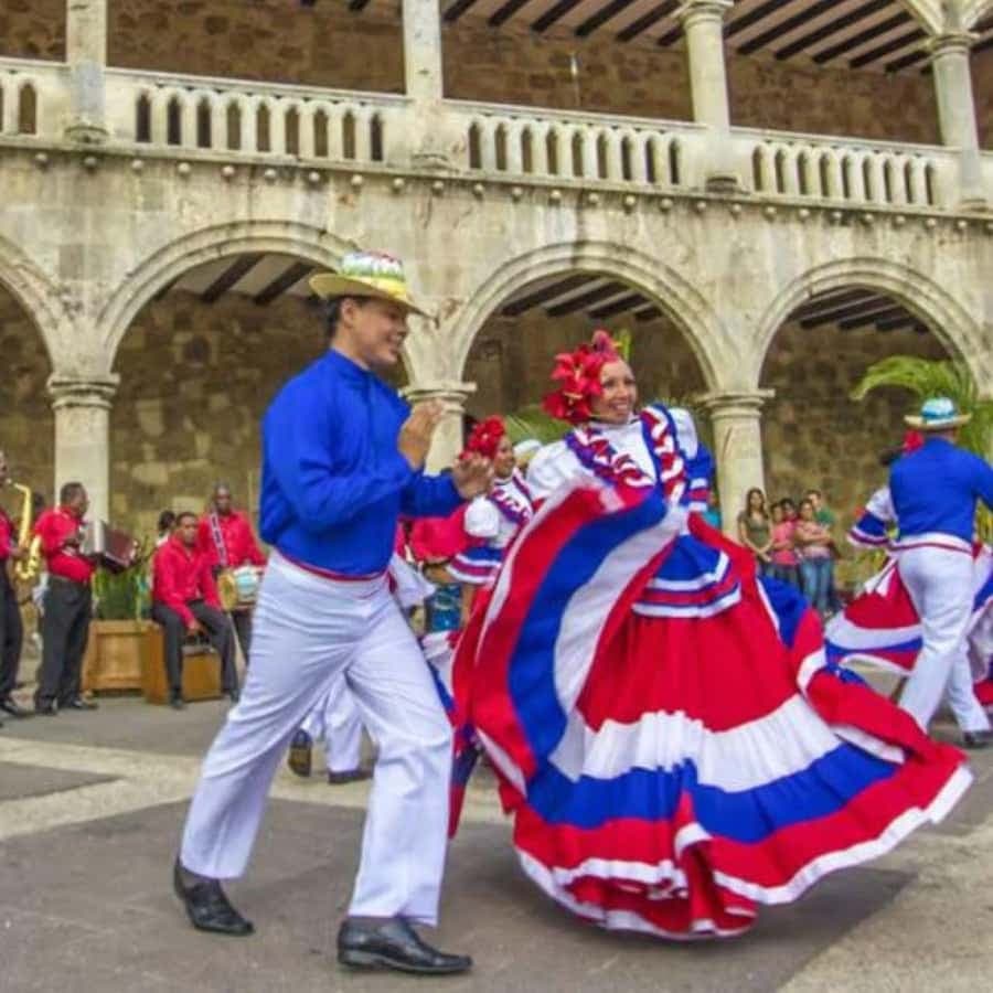 From Punta Cana: Santo Domingo History Day Trip with Lunch