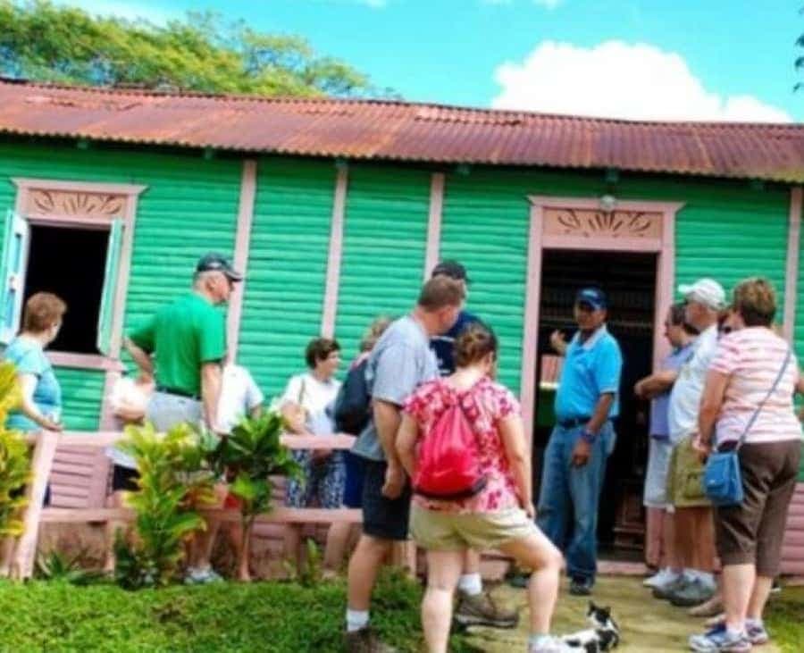 Punta Cana: Safari and City Tour with Horseback Riding