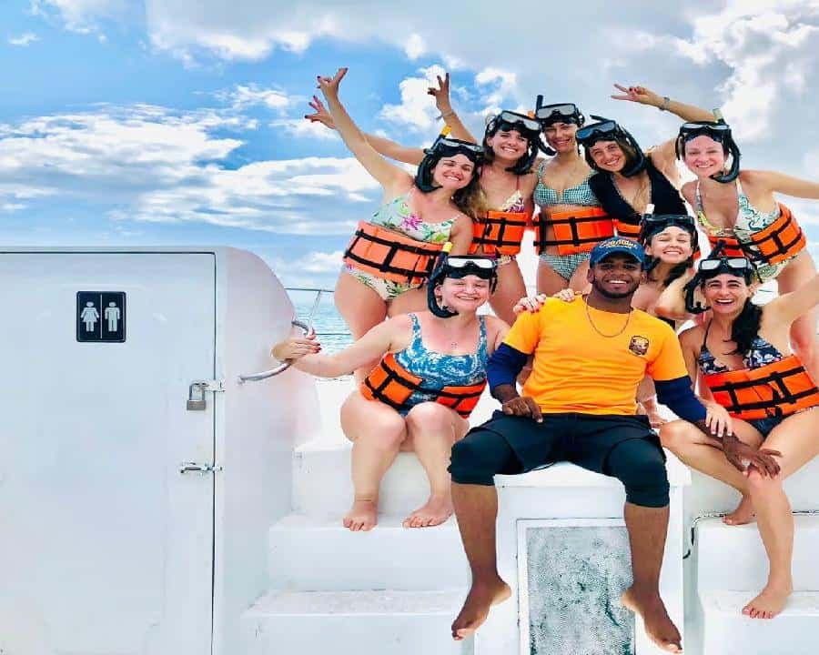 Punta Cana: Plavba katamaránom so šnorchlovaním a pitím - Photo 1 of 5
