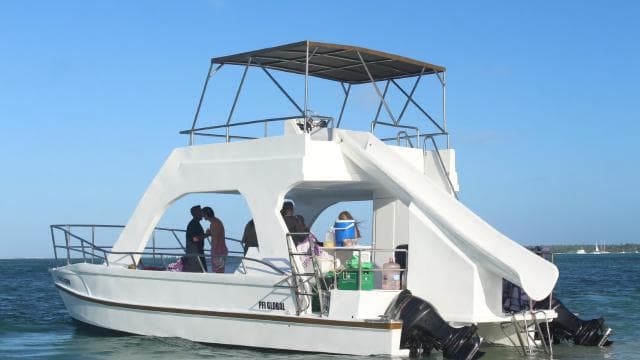 Small-Group Cruising and Snorkeling Catamaran Tour