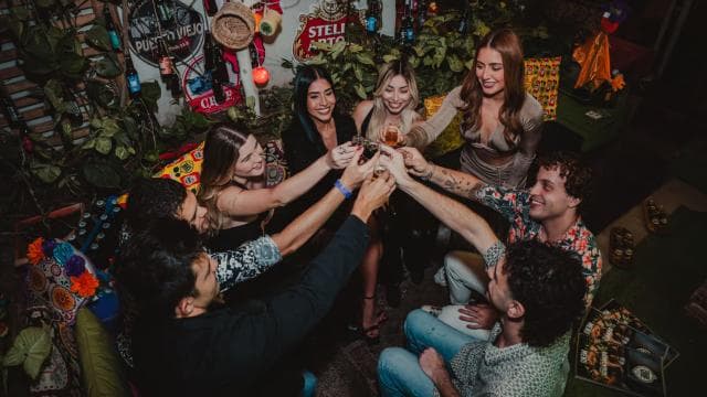 San José Exclusive Bar Pub Crawl with Drinks and Club Entrys