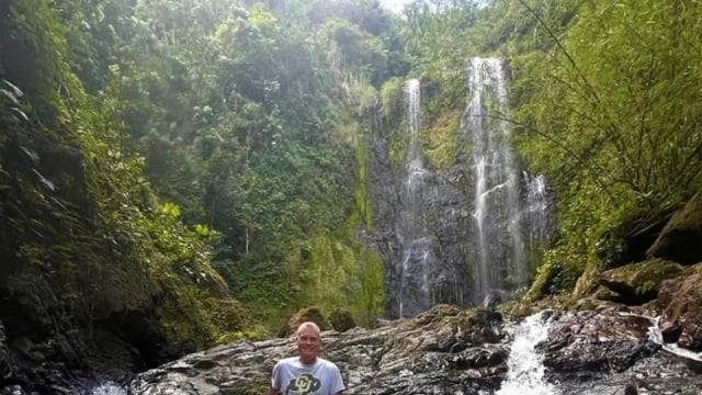 San Juan: Private Rainforest Waterfall Hike with Transport