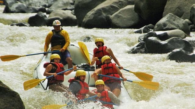 Costa Rica: The Adrenaline of the Pacuare Rapids