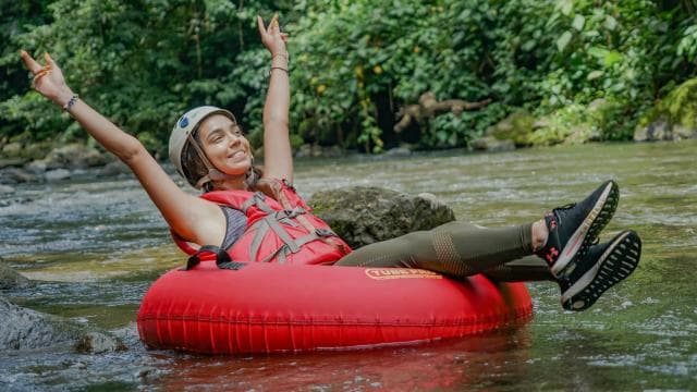 La Fortuna: White Water Tubing Tour with Guide and Transfers