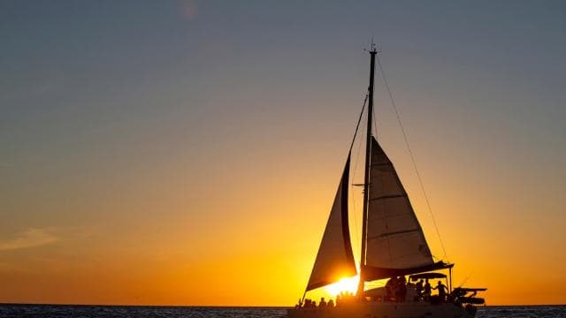 Playa Flamingo: Catamaran Tour and Snorkel With Meal