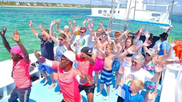Punta Cana: Catamaran Boat Party with Unlimited Drinks