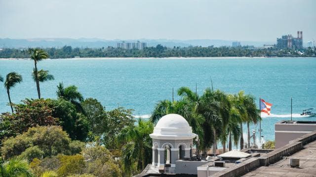 San Juan: Old Town Foodie Walking Tour with Tastings