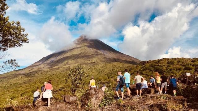 La Fortuna: Half-Day Arenal Volcano Hike