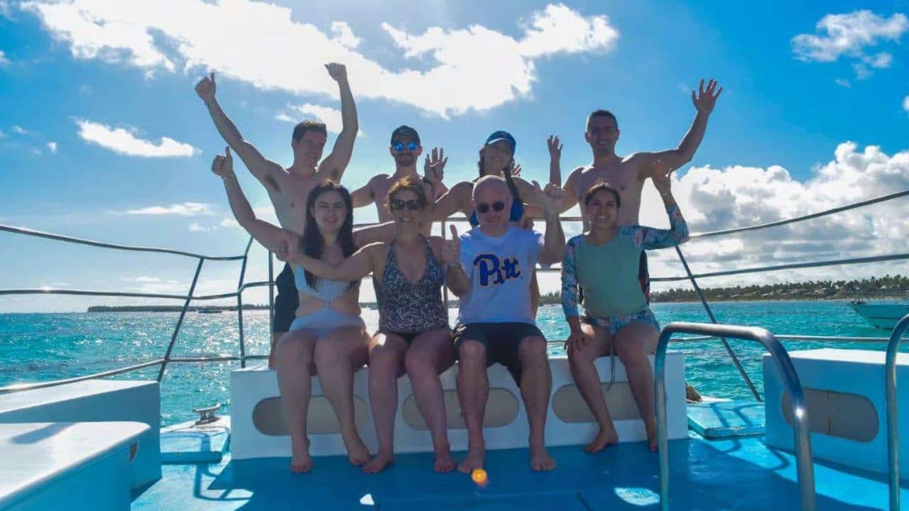 Punta Cana: Saona Island Catamaran Day Trip with Tickets and Lunch