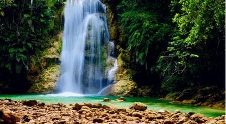 El Limón: Waterfall Horseriding Tour with Lunch