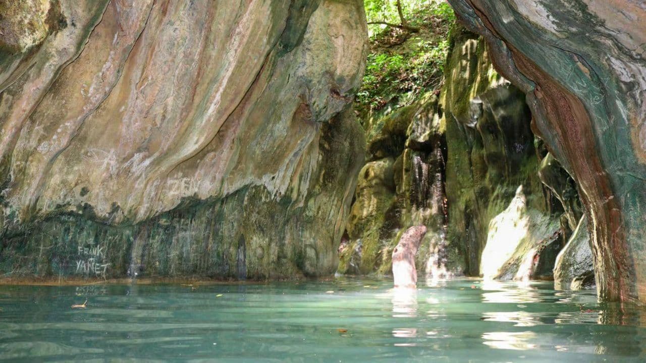 Amber Cove-Taino Bay 7 Damajaguas Water Falls + Local Food.