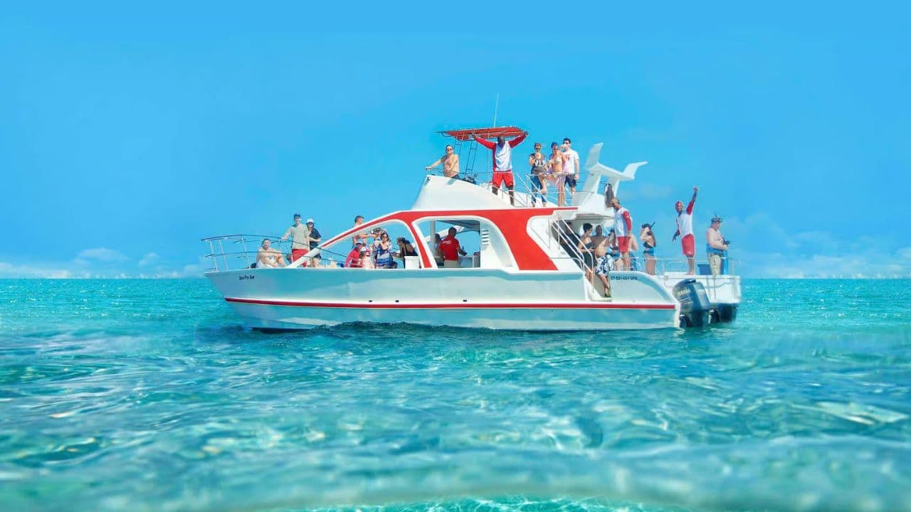 Punta Cana Party: Booze Cruise with Open Bar