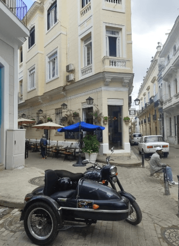 Classic or Sidecar Motorcycle Tour of Havana