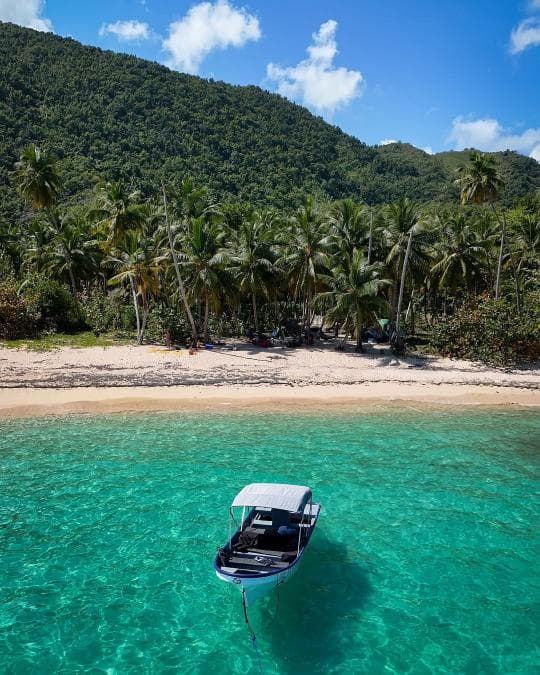 Playa Ermitano & Playa Honda Boat Tour from El Valle Beach - Samana