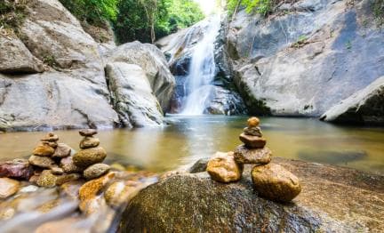 27 Waterfalls Tour with Entrance Fee & Lunch