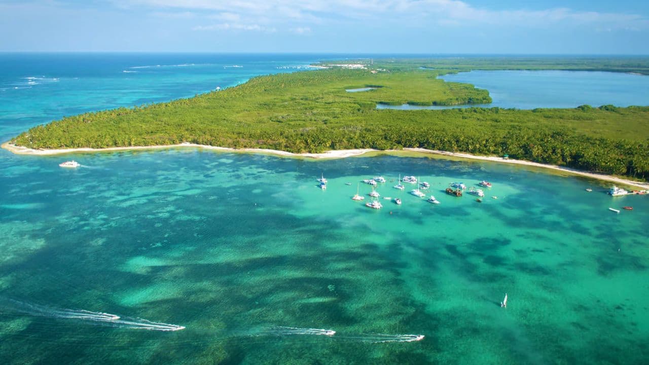 Punta Cana: Catamaran Tour with Food and Drinks