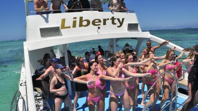 Punta Cana Catamaran Party– Snorkeling, Open Bar & Music