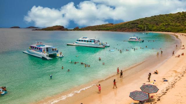 From Fajardo: Full-Day Culebra Islands Catamaran Tour