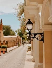 Santo Domingo: Colonial City Tour + Beach Day in Boca Chica With Lunch