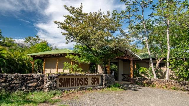 Curubande: Simbiosis Spa Volcanic Mud and Coffee Massage
