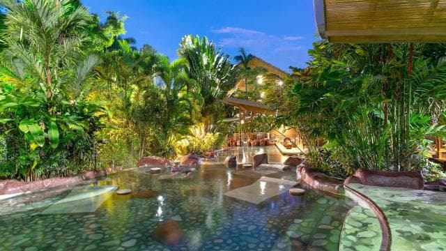 San Jose: Arenal Hanging Bridges & Baldi Hot Springs Tour