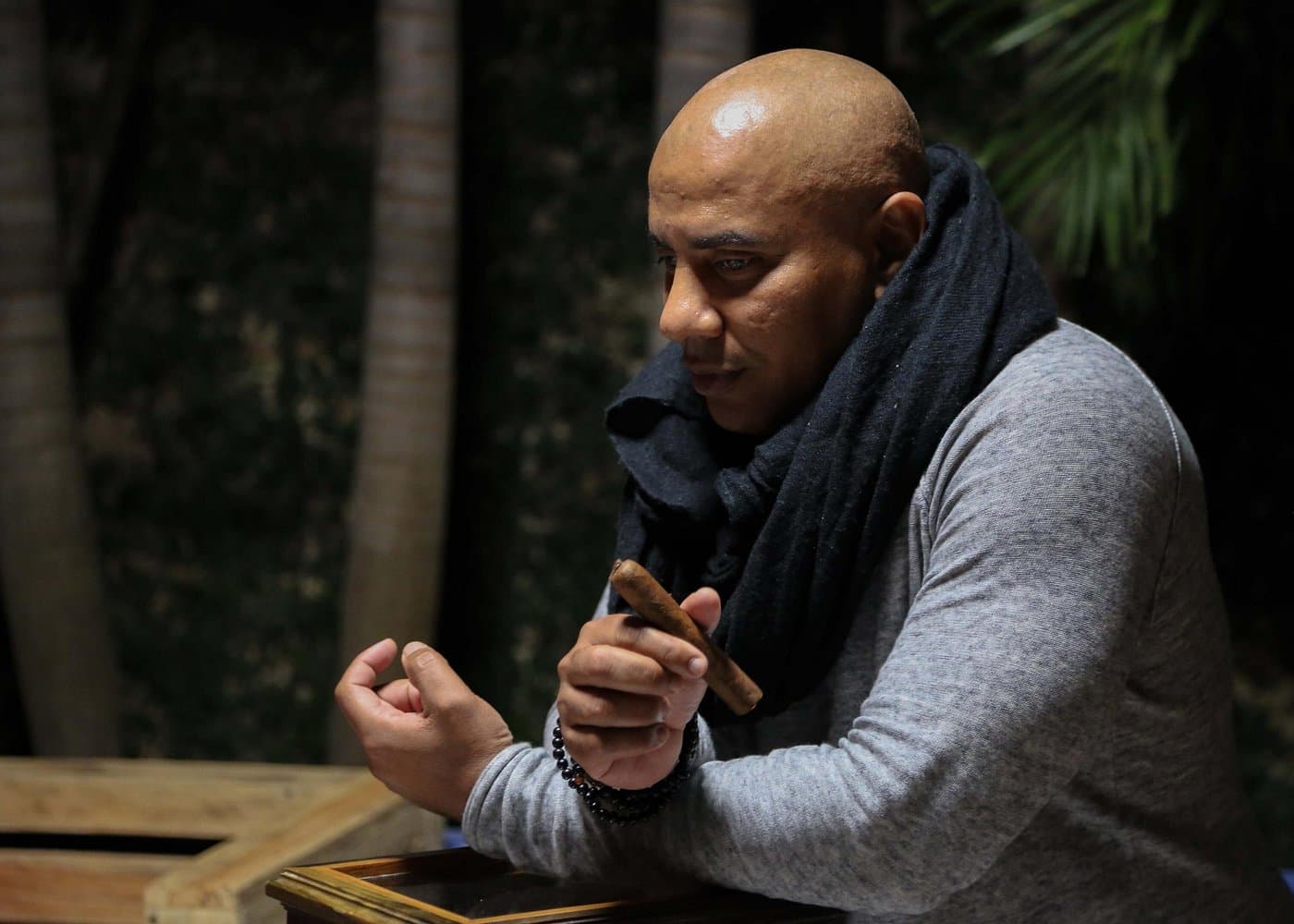 Cigar Rolling Experience with Rum and Chocolate Pairing