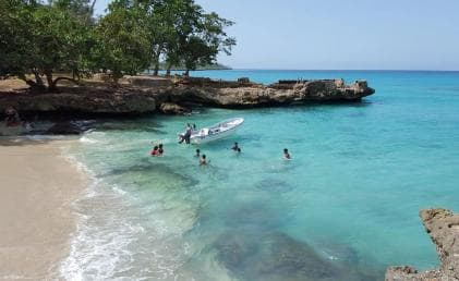 Private: Santo Domingo: Los Tres Ojos & Boca Chica Day Trip