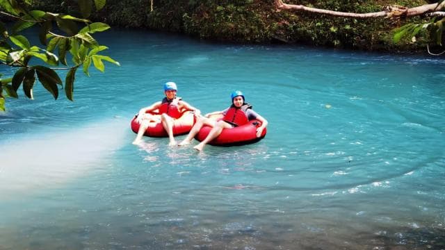Tubing Rio Celeste: Adventure and Nature