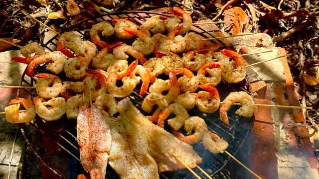 Gilligan Paradise: Snorkeling Adventure & Seafood Delight