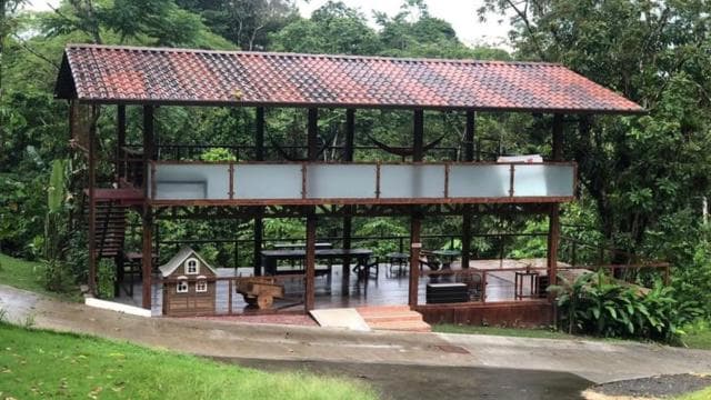 La Fortuna: Private Yoga Class on Rainforest River Platform