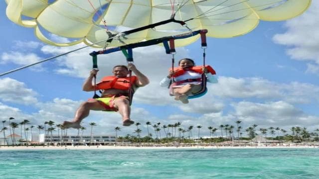 Punta Cana: Private Parasailing Adventure with Pickup