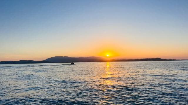 Sip & Sail: Sunset Cruise with Drinks and Appetizers