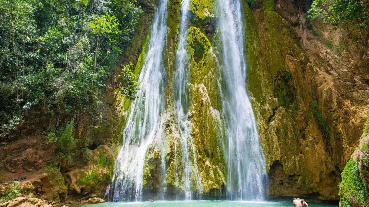 El Limón: Waterfall Tour with Lunch