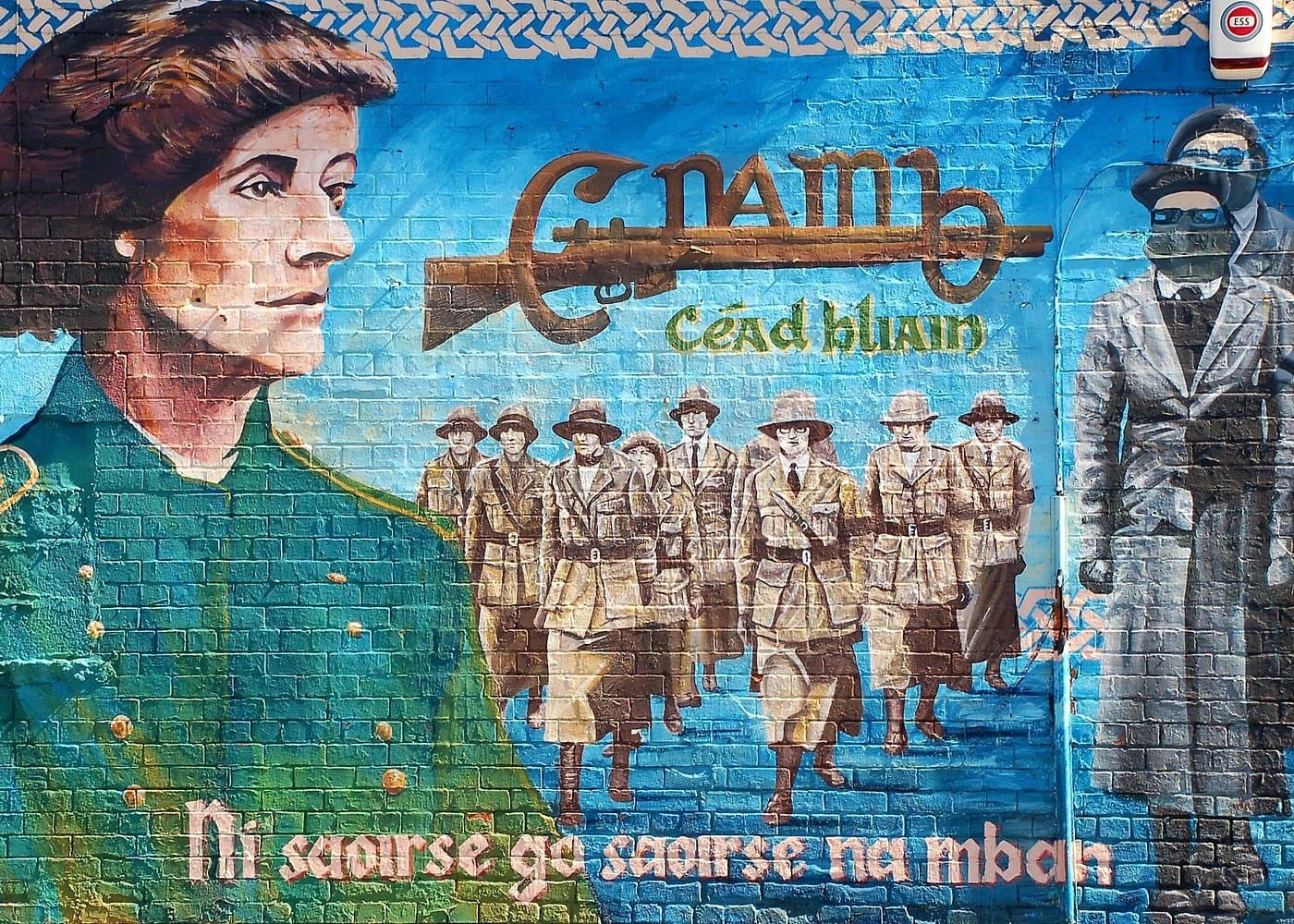 World Famous Private Belfast Troubles Taxi Cab Tour 2 Hour