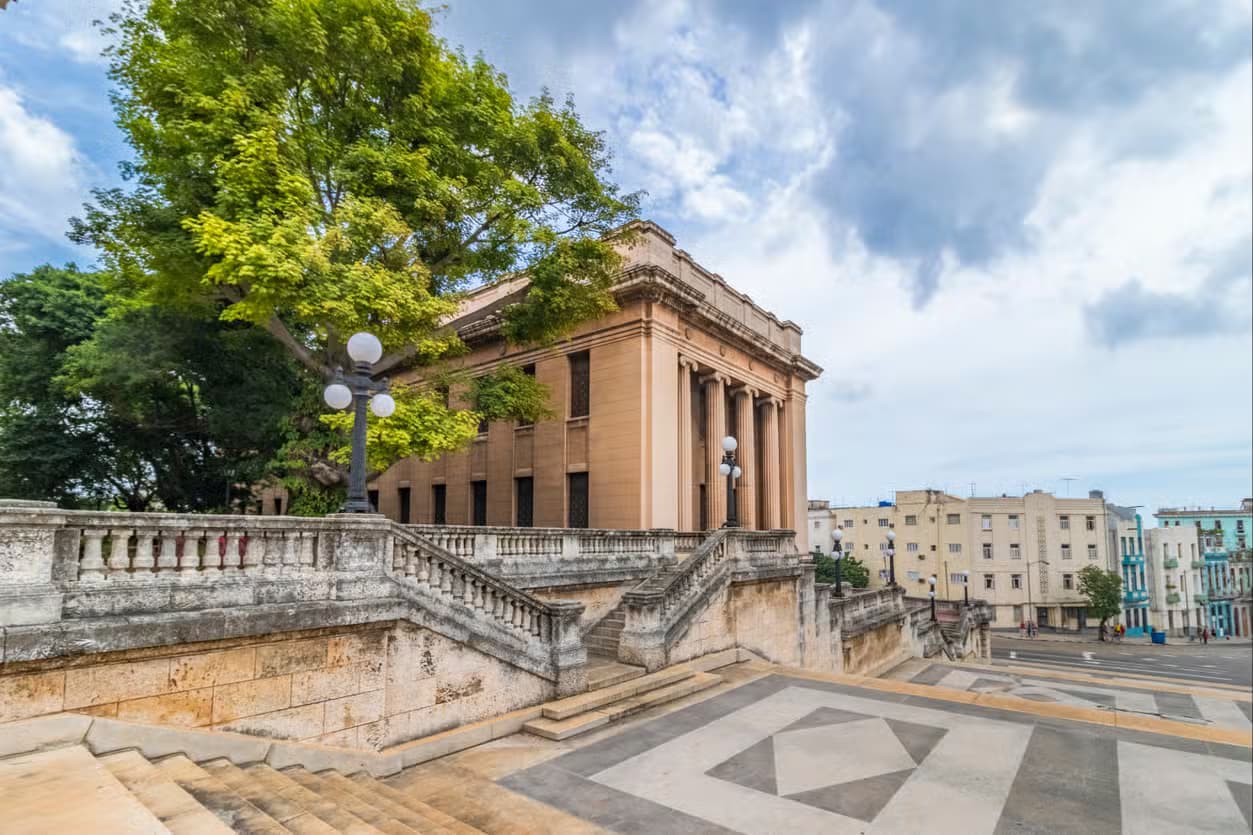 Centro Habana Free Tour