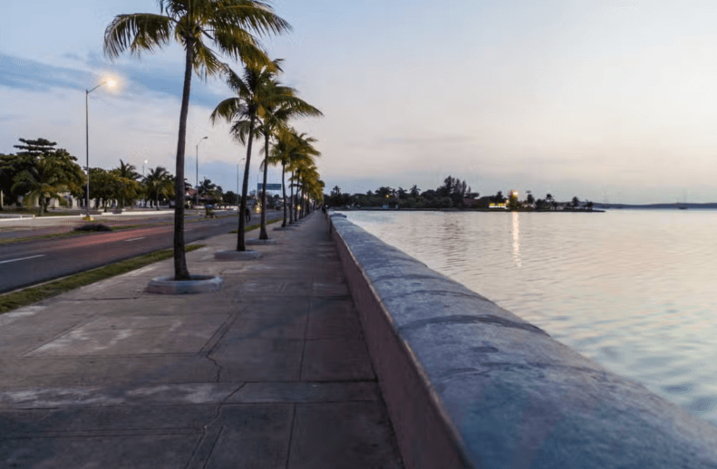 Havana to Varadero: Cuba Tour Package