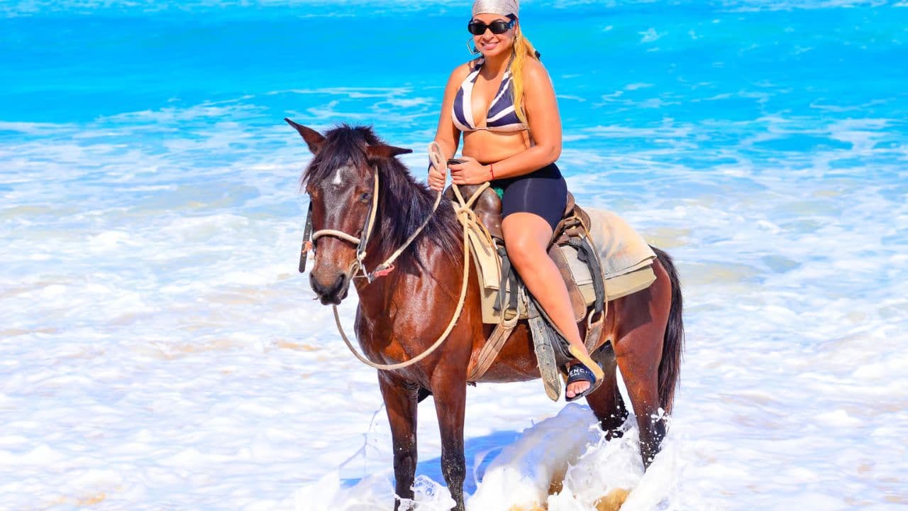 HORSEBACK RIDING BEACH MACAO PUNTA CANA WITH PICKUP HOTEL