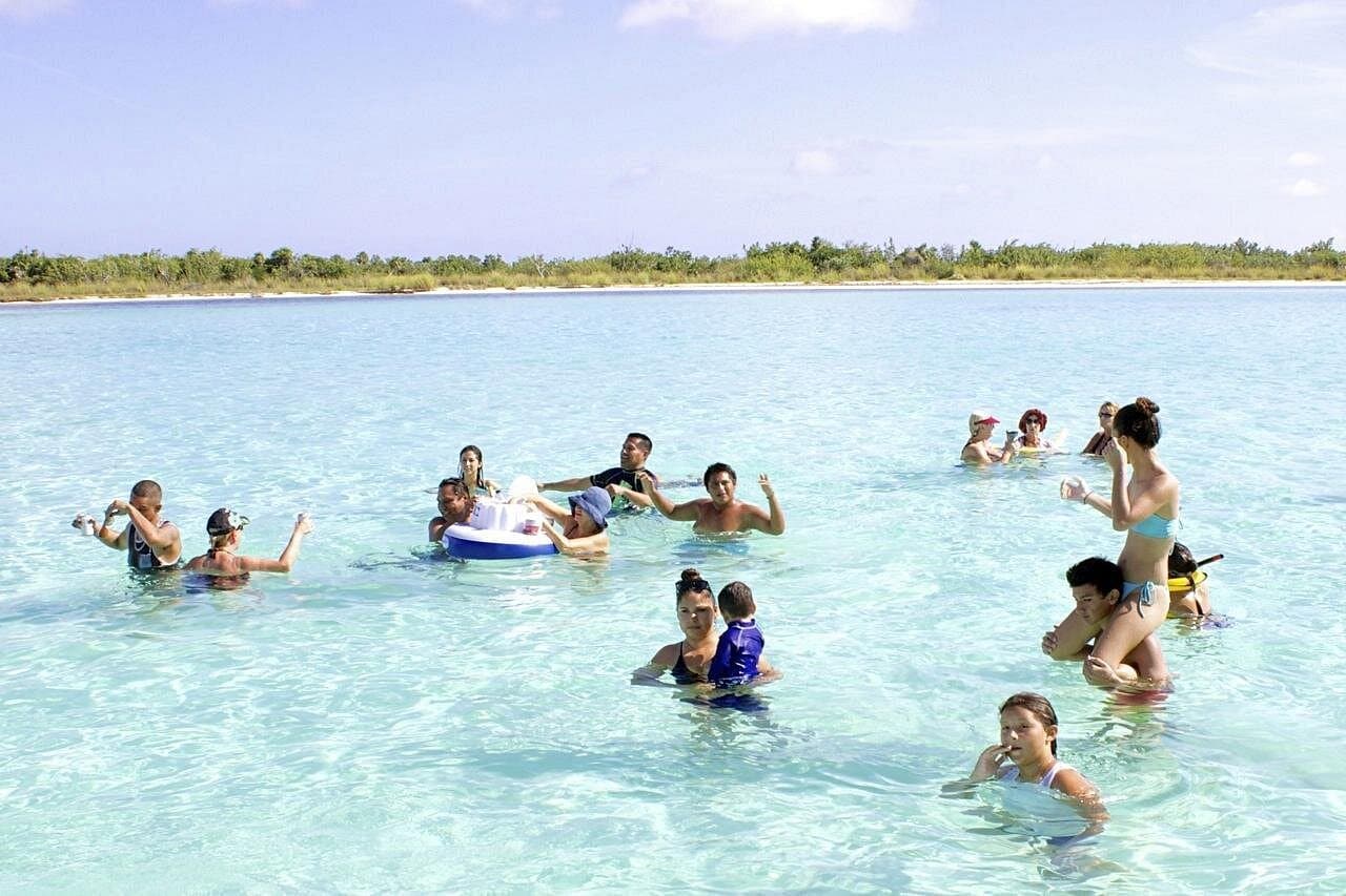 "First Lady" Private Snorkel & El Cielo Sandbar Combo