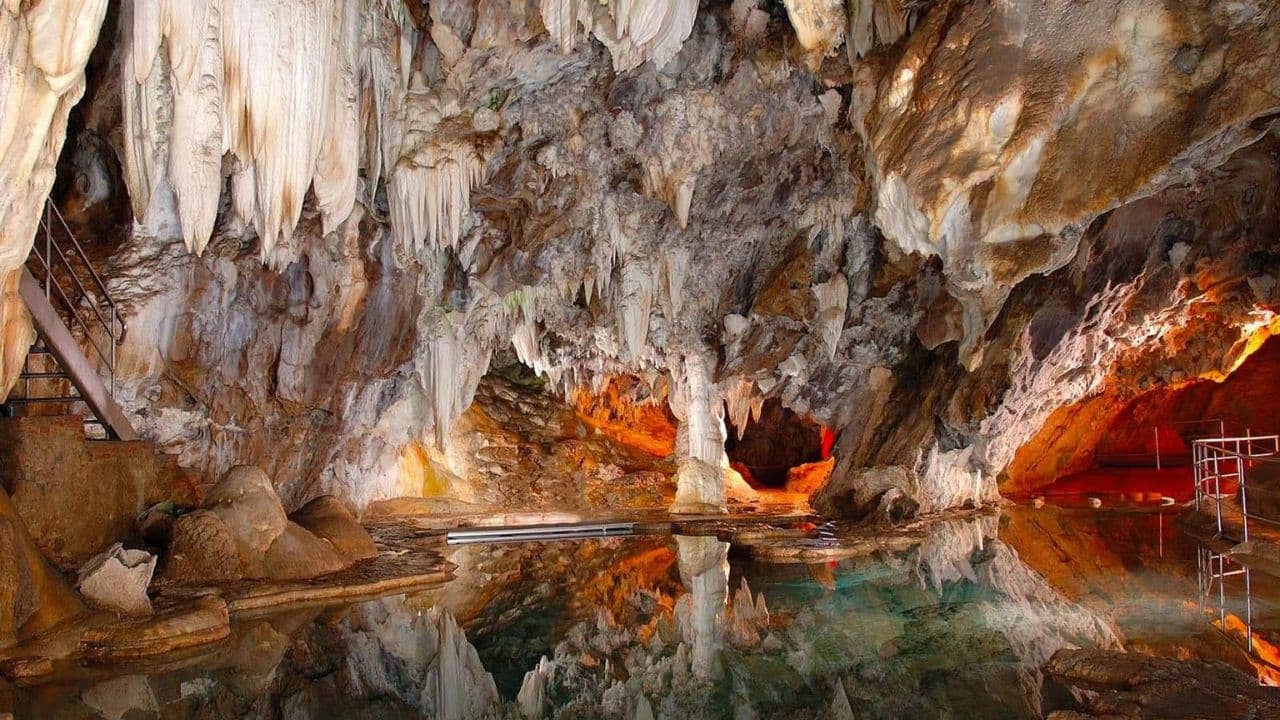 Punta Cana: Cuevas de las Maravillas and Altos de Chavón