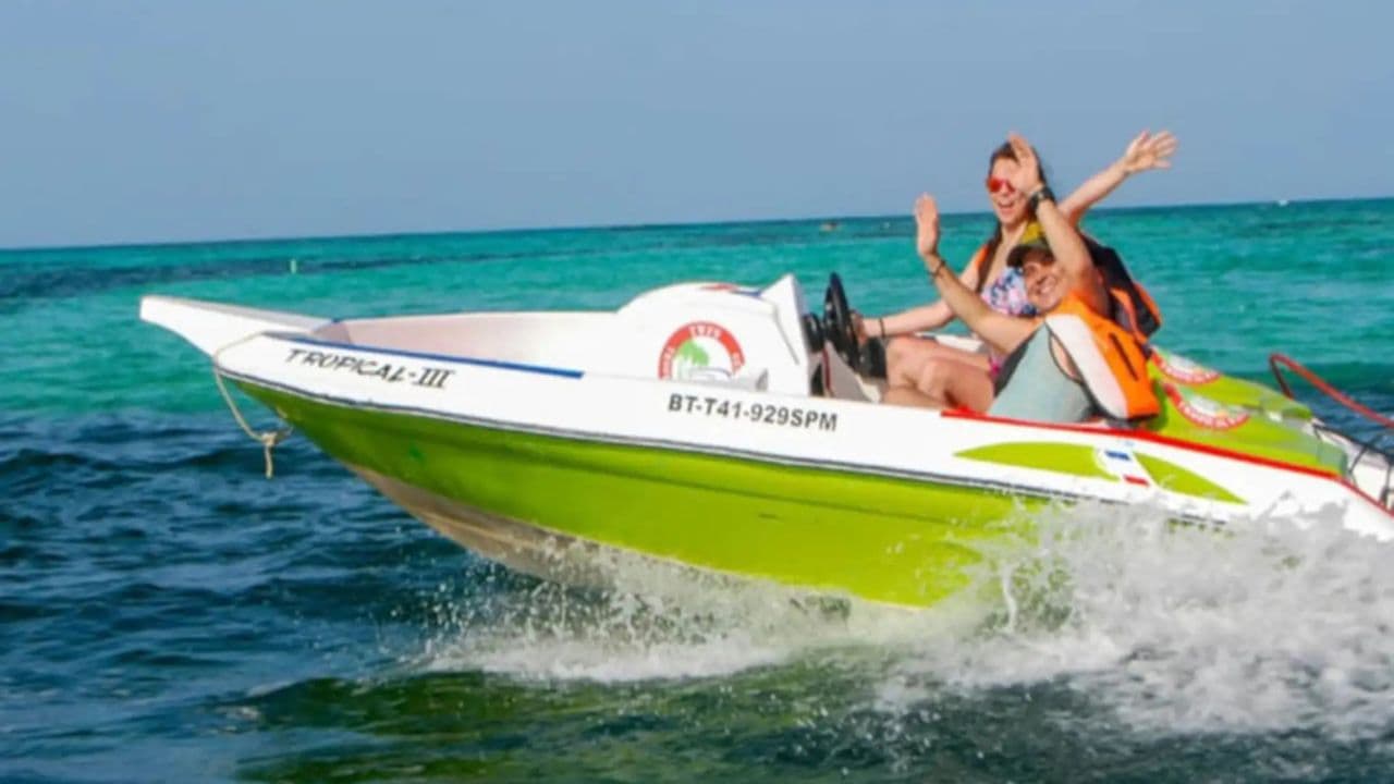 Punta Cana: Speedboat and Snorkeling Adventure with Pickup