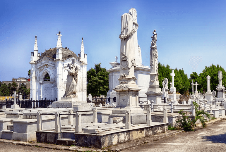 Havana Colón Cemetery Free Tour